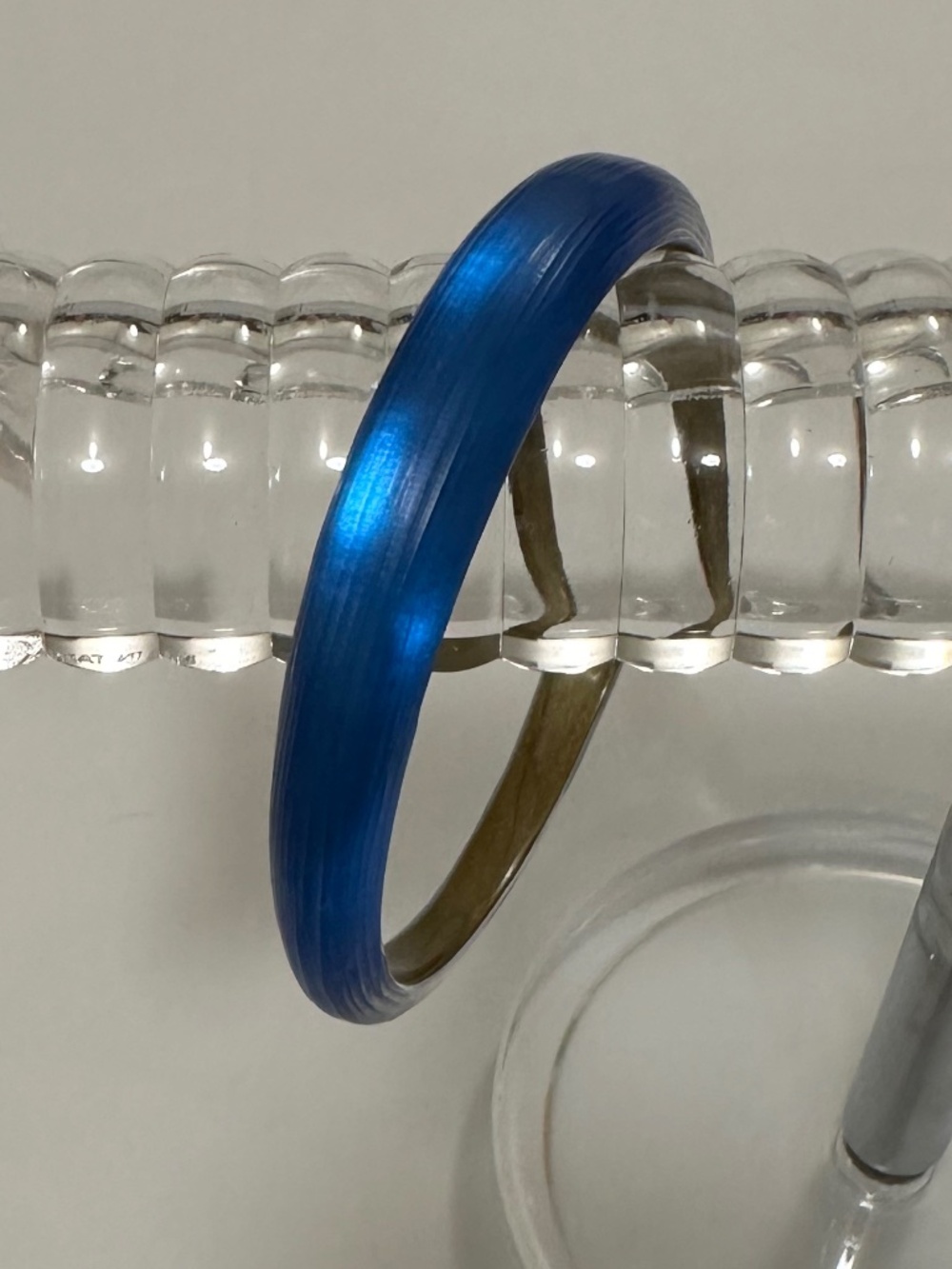 Alexis Bittar Lucite Skinny Tapered Bangle Bracelet 🔷Royal Blue🔷 - Picture 2 of 3